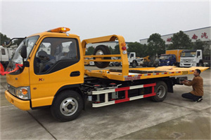 龙岗哪里有拖车服务