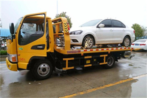 龙岗附近拖车救援24小时服务热线